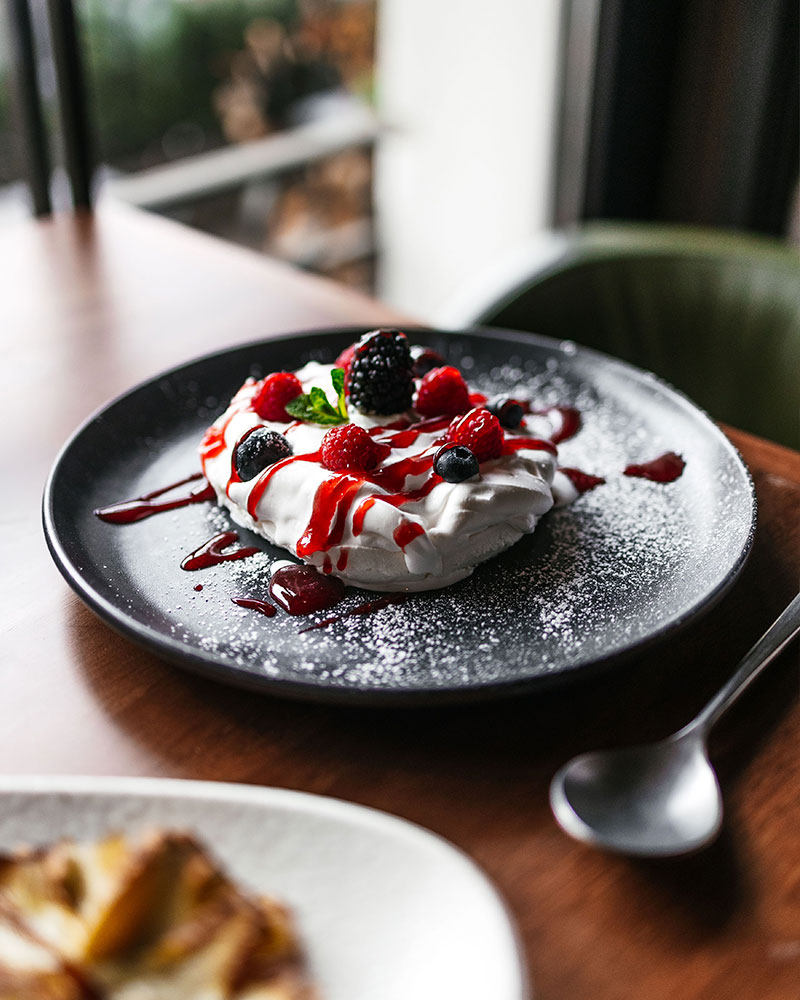 Postre con frutos rojos